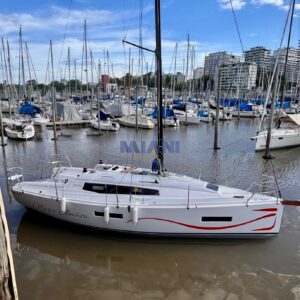 Cörum 300 SW, nueva version con quilla izable. Ventanas fijas en casco, nuevo modelo de ventanas. en venta @mianibarcos