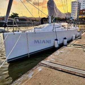 velero Cörum 350 CR @mianibarcos