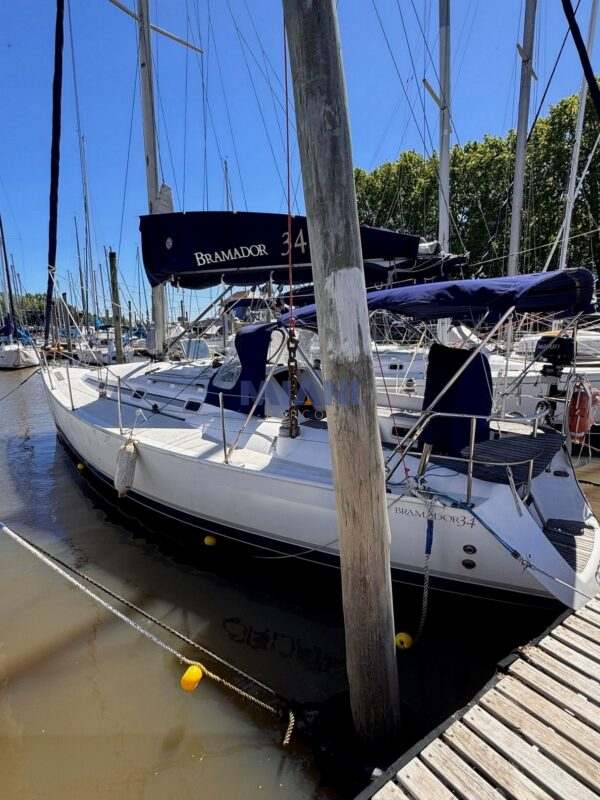 velero Bramador 34 con Yanmar 29hp. Muy equipado. en venta @mianibarcos