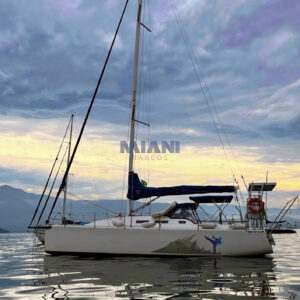 Cörum 350 año 2019. Volvo 30hp. instrumental B&G, piloto al sector. webasto. heladera. malacate. paneles solares. preparado para navegacion en solitario. en venta. @mianibarcos