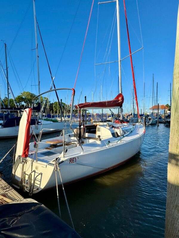 velero Albatros 950 con motor Honda 20hp 4T. en venta @mianibarcos