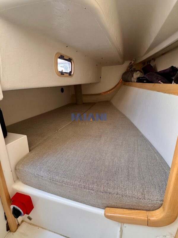 El mejor Cörum 300 en venta: velas North Sails carbono-kevlar, electrónica B&G, motor Yanmar, y componentes de carbono (timón, botavara, tangón). Impecable estado, listo para dominar regatas. ¡Oportunidad única! @mianibarcos