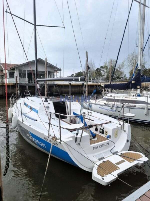 El mejor Cörum 300 en venta: velas North Sails carbono-kevlar, electrónica B&G, motor Yanmar, y componentes de carbono (timón, botavara, tangón). Impecable estado, listo para dominar regatas. ¡Oportunidad única! @mianibarcos