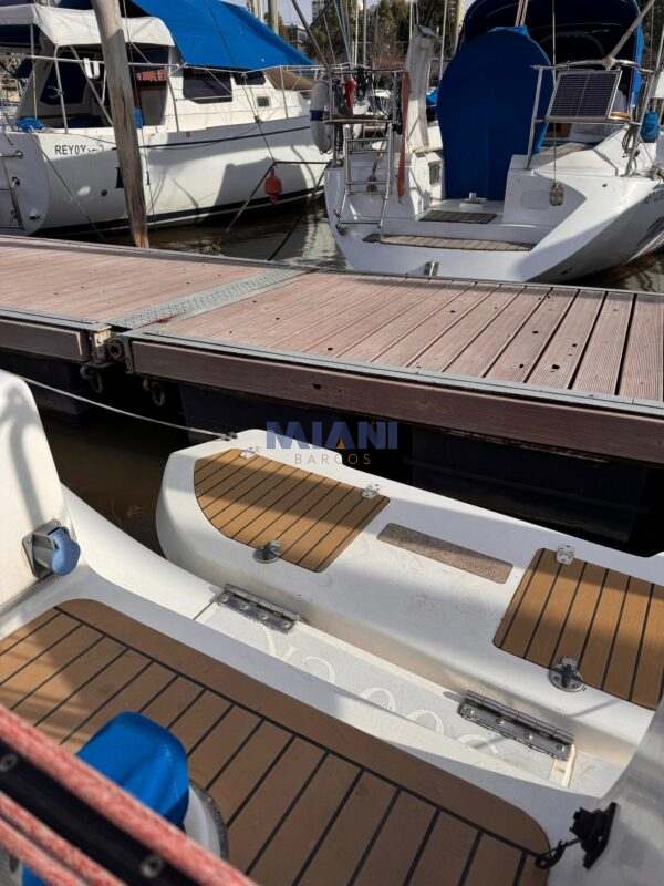 El mejor Cörum 300 en venta: velas North Sails carbono-kevlar, electrónica B&G, motor Yanmar, y componentes de carbono (timón, botavara, tangón). Impecable estado, listo para dominar regatas. ¡Oportunidad única! @mianibarcos