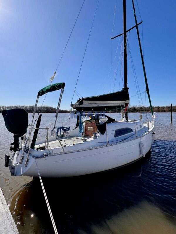 velero Plenamar 30 con motor Yanmar 15hp diesel. en venta @mianibarcos