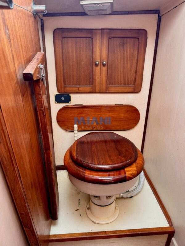 velero Plenamar 30 con motor Yanmar 15hp diesel. en venta @mianibarcos