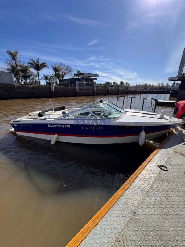 lancha chris craft Scorpion 210 (1990) con Mercruiser 260hp. en venta @mianibarcos