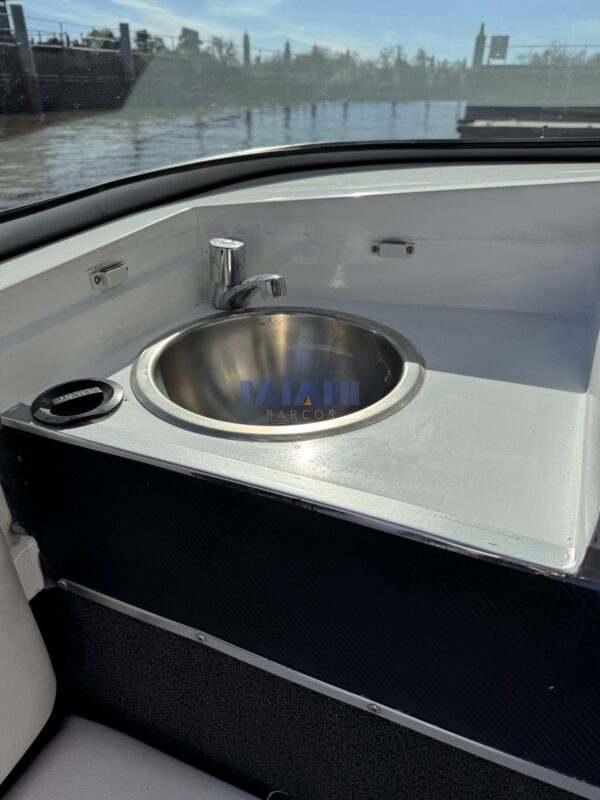 lancha chris craft Scorpion 210 (1990) con Mercruiser 260hp. en venta @mianibarcos