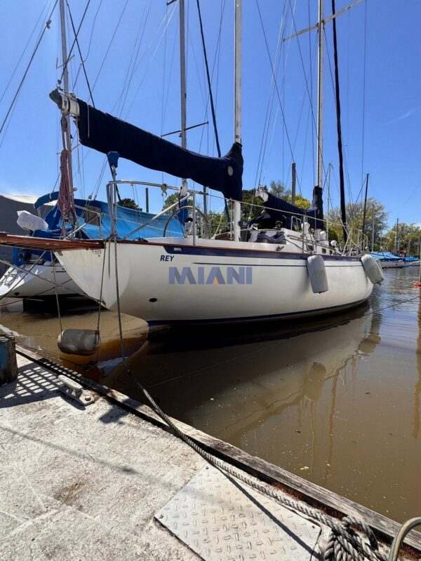 velero F&C 44, construido y diseñado por German Frers. en venta @mianibarcos