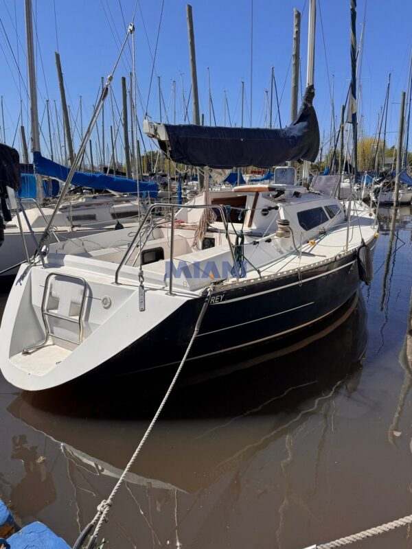 velero Sailor 875 diseño Frers, motor Vetus 16hp diesel. en venta @mianibarcos