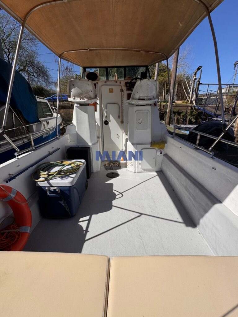 tracker-benavidez-700-cabinado-miani-barcos
