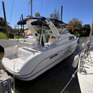 crucero Custon Special año 2011 con Volvo 5.0 V8 270hp. aire acondicionado y calefaccion. service 2025. en venta @mianibarcos