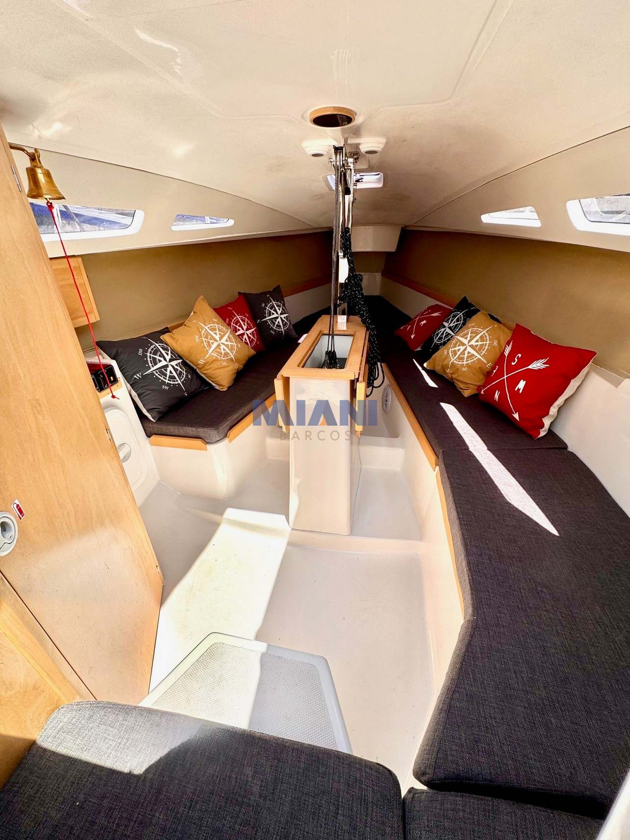 Mastracchio 24.5 velero Mastracchio 245 año 2022 con quilla izable. Timon y caña de carbono, velas North Sails. en venta @mianibarcos