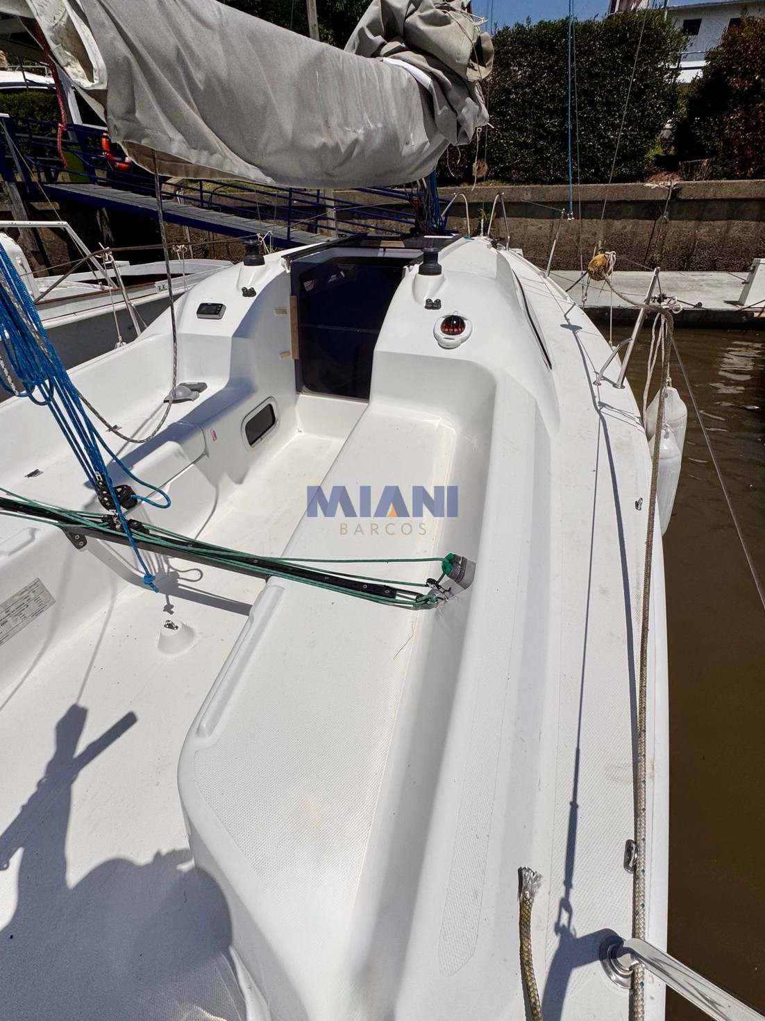 Mastracchio 24.5 velero Mastracchio 245 año 2022 con quilla izable. Timon y caña de carbono, velas North Sails. en venta @mianibarcos