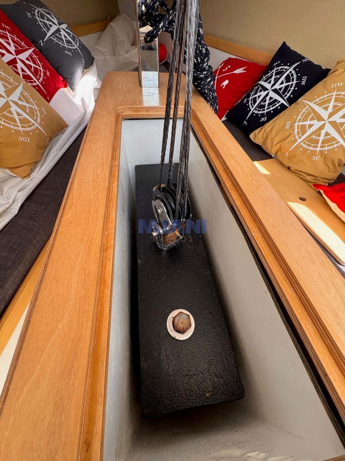 Mastracchio 24.5 velero Mastracchio 245 año 2022 con quilla izable. Timon y caña de carbono, velas North Sails. en venta @mianibarcos