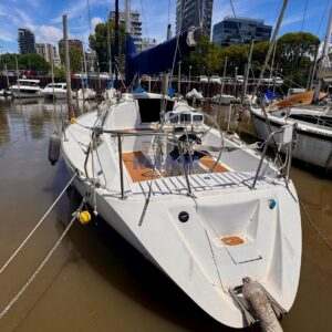 velero Del Plata 31, calado 1.45 mts. timon de rueda, malacate, motor Volvo 20hp con linea de eje. en venta @mianibarcos