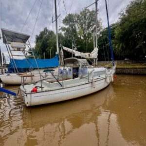 velero Bries serie 2, vista exterior de banda. amarra en San Fernando, BS As. en venta @mianibarcos