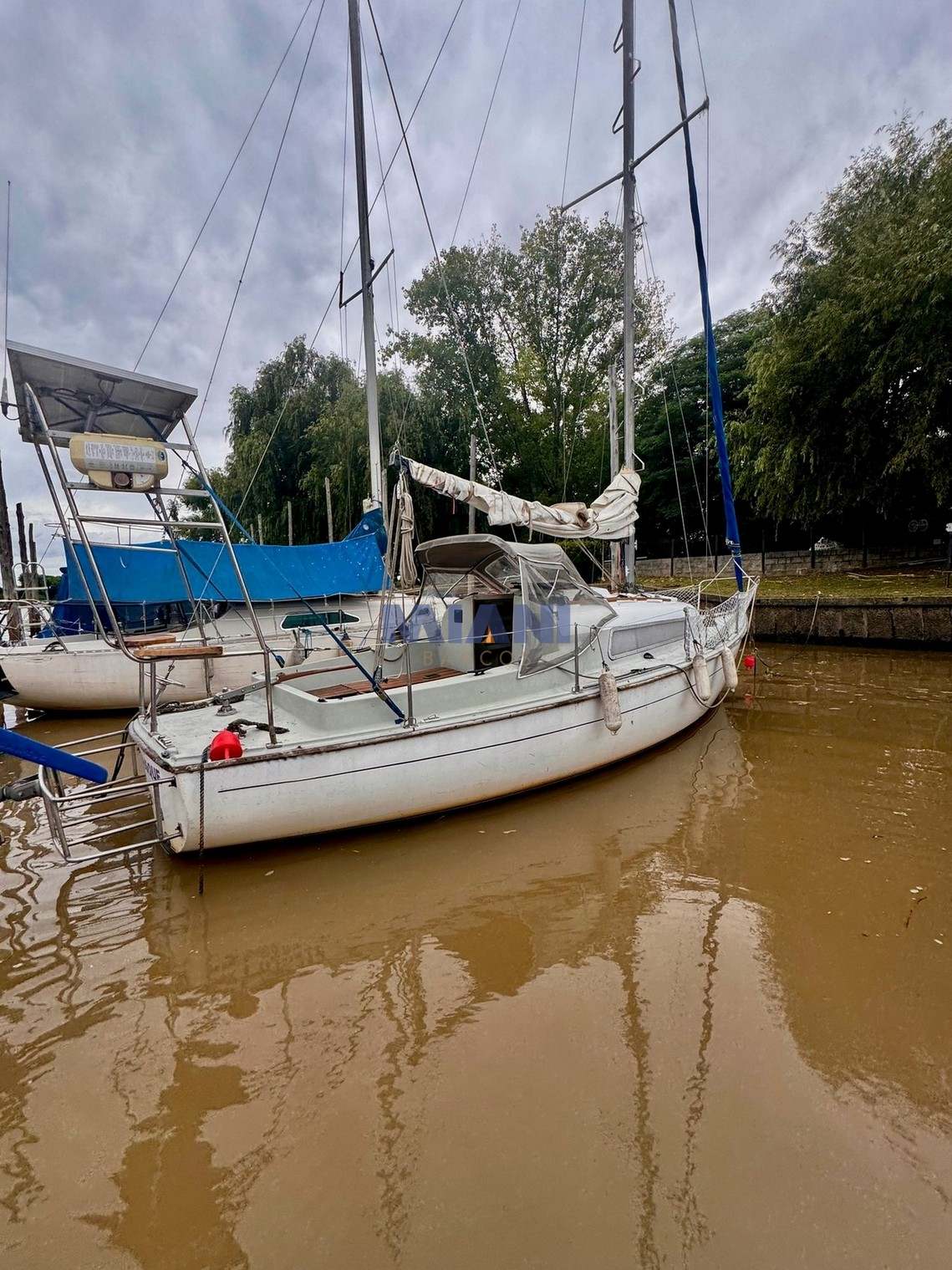 Bries serie 2 velero Bries serie 2, vista exterior de banda. amarra en San Fernando, BS As. en venta @mianibarcos