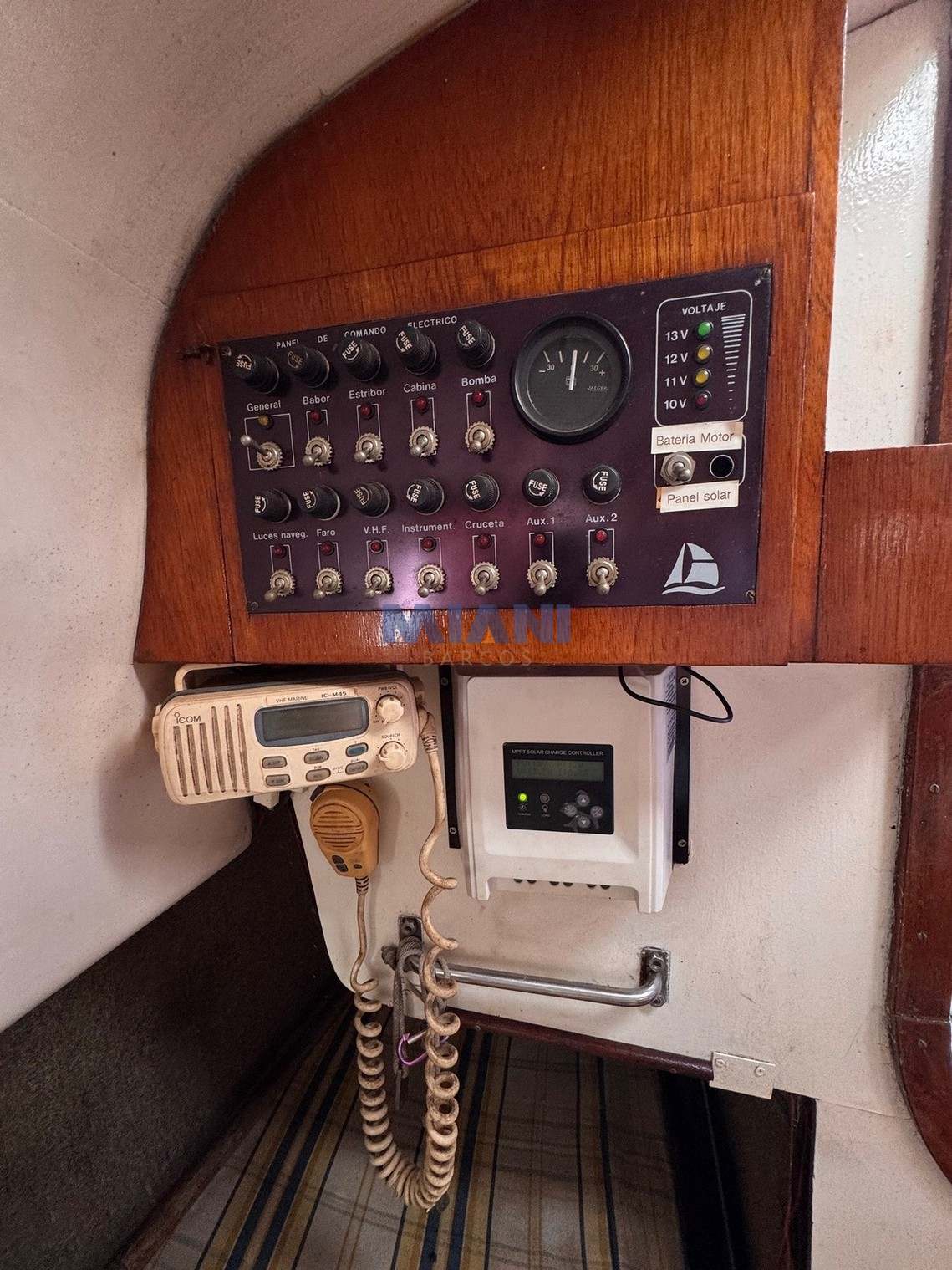 Bries serie 2 (4) velero Bries serie 2, tablero electrico con regulador de voltaje de los paneles solares. amarrado en San Fernando Bs as, en venta en @mianibarcos