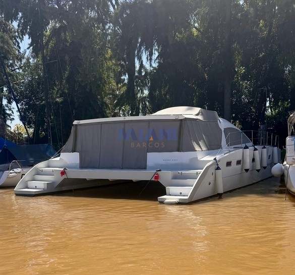 Catamaran Conte 46 Catamaran Conte 46, amarra en San Fernando. en venta @mianibarcos. vista de popa