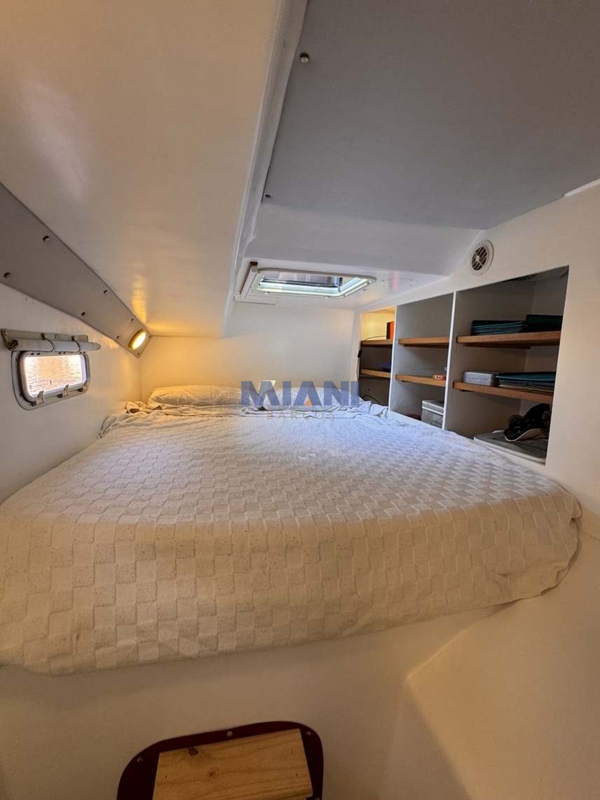 Catamaran Conte 46 (20) Catamaran Conte 46, amarra en San Fernando. en venta @mianibarcos. camarote cama 1.60 x 2 mts.