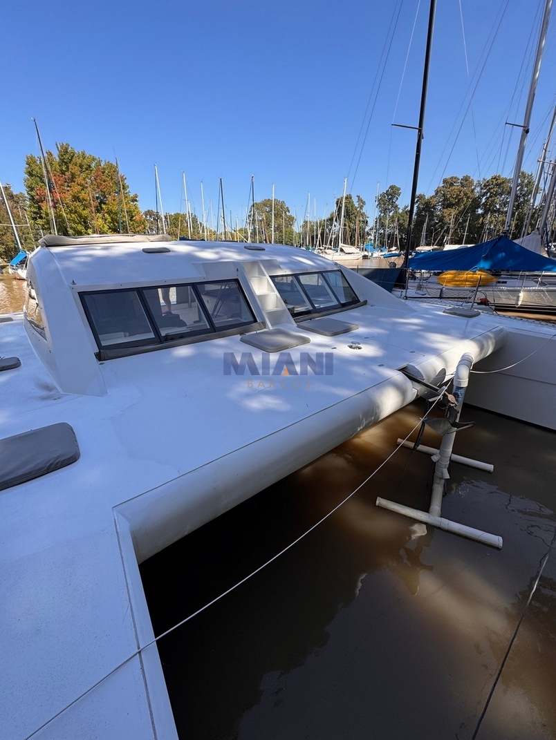 Catamaran Conte 46 Catamaran Conte 46, amarra en San Fernando. en venta @mianibarcos. vista de proa