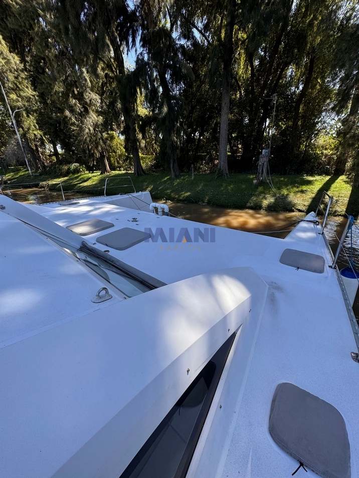 Catamaran Conte 46 Catamaran Conte 46, amarra en San Fernando. en venta @mianibarcos. vista de cubierta - proa 2