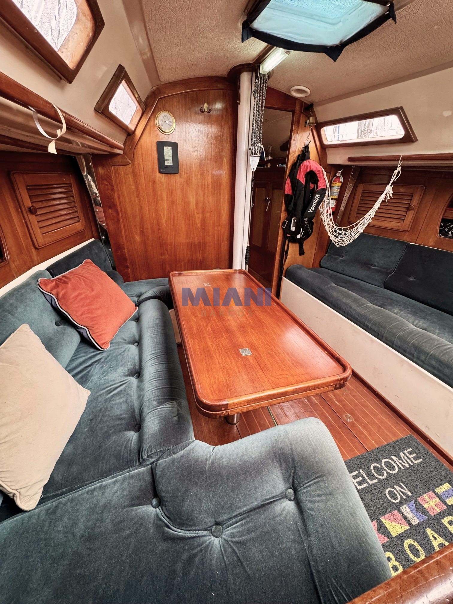 Plenamar 300 plenamar 300 con calado variable. en olivos. motor yanmar 21hp. en venta @mianibarcos. vista de dinette