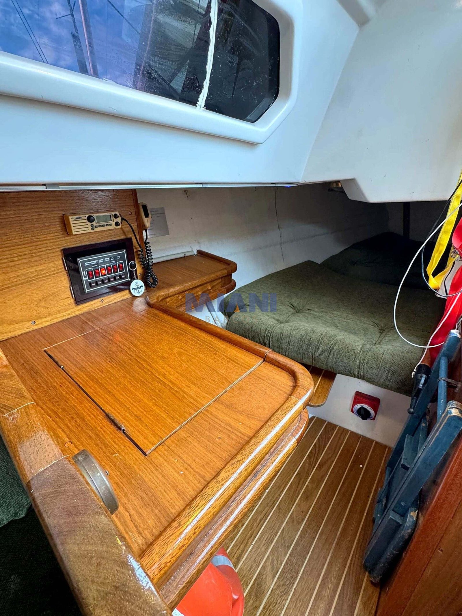 Resch 32 velero Resch 32, kit del 2014, botado en 2024. motor Bukh. amarra en Olivos. en venta @mianibarcos. mesa de navegacion. conejera.
