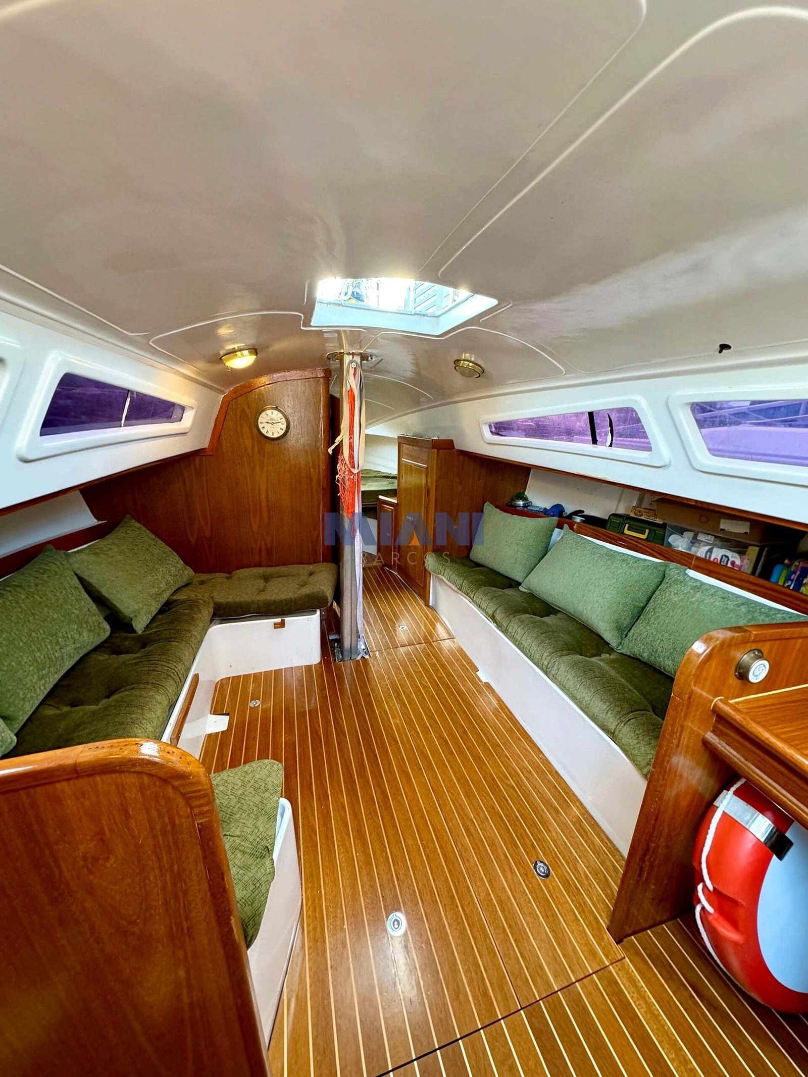 Resch 32 velero Resch 32, kit del 2014, botado en 2024. motor Bukh. amarra en Olivos. en venta @mianibarcos. dinette