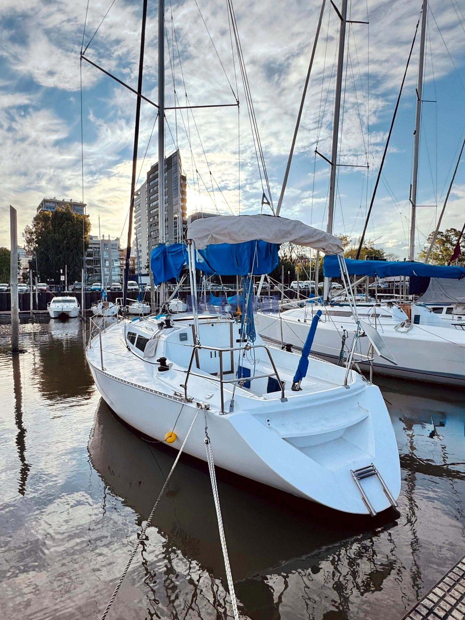 Resch 32 velero Resch 32, kit del 2014, botado en 2024. motor Bukh. amarra en Olivos. en venta @mianibarcos